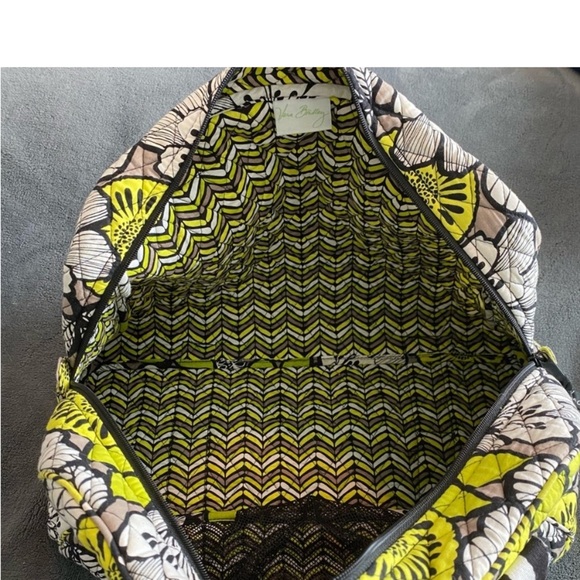 ✨VERA BRADLEY WEEKENDER✨ - Picture 5 of 5